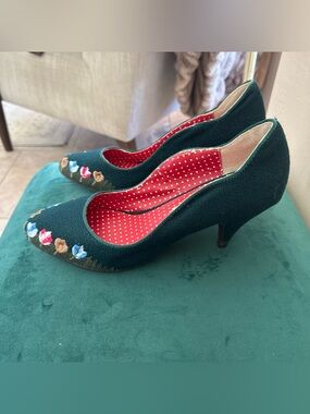 But Another Innocent Tale Dark Green Embroidered Floral Heel Pumps Cottagecore